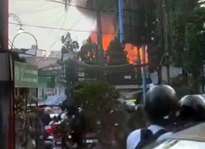 Kebakaran Bangunan di Belakang BP Dago Bandung Berhasil Ditangani, Tujuh Santri Selamat Berkat Respons Cepat Lintas Instansi
