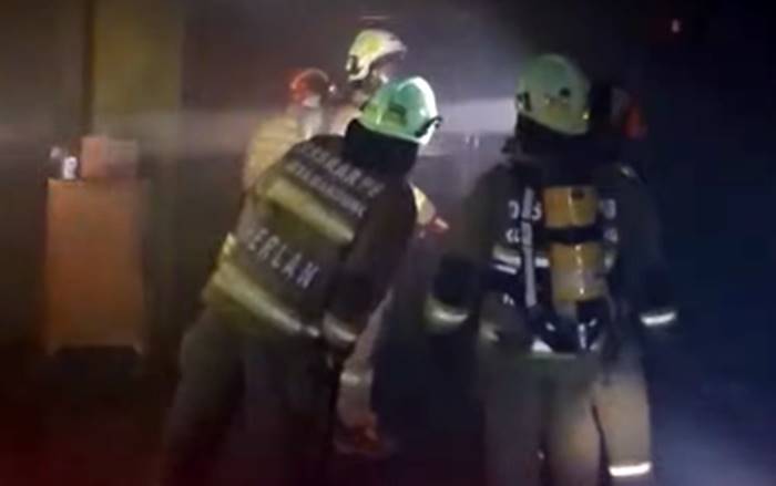 Kebakaran Genset Saat Pemadaman Listrik Terjadi di Toko Kawasan Antapani Bandung Kebakaran Genset Saat Pemadaman Listrik Terjadi di Toko Kawasan Antapani Bandung