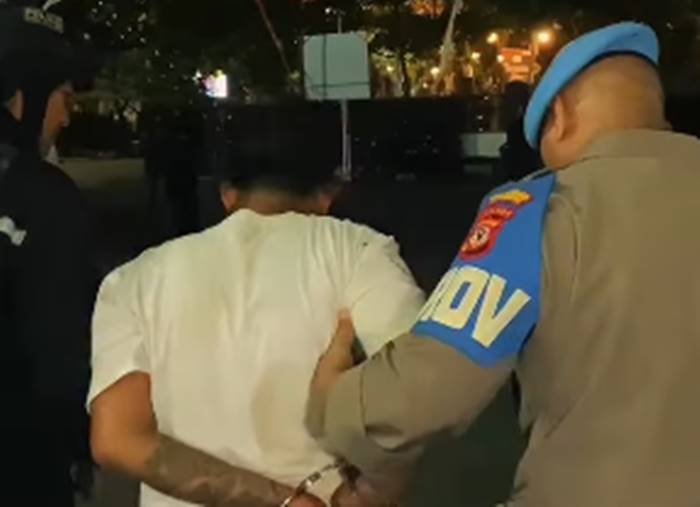Tim Prabu Lodaya Presisi Amankan Pria Bersenjata Tajam di Bandung, Respons Cepat Petugas Cegah Potensi Gangguan Kamtibmas Tim Prabu Lodaya Presisi Amankan Pria Bersenjata Tajam di Bandung, Respons Cepat Petugas Cegah Potensi Gangguan Kamtibmas