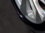 Gagal Beraksi, Begal Diduga Serang Mobil dengan Batang Pohon di Cileunyi! Ban Mobil Langsung Kempes