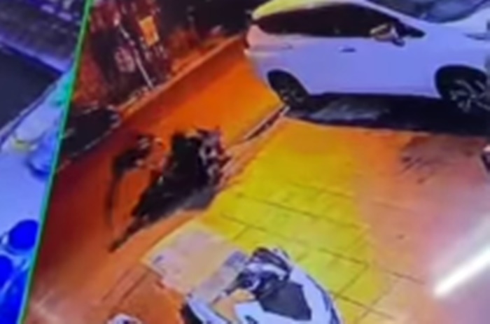 Warga Diduga Dikeroyok Orang Tak Dikenal di Melong Cimahi, Terekam CCTV