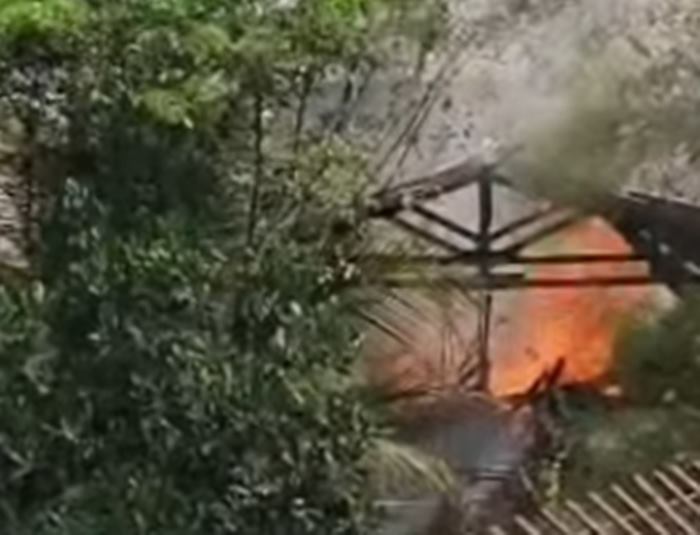 Kebakaran Gudang Palet di Cimahi, Api dari Lahan Kosong Merembet ke Area PT Trisulatex Kebakaran Gudang Palet di Cimahi, Api dari Lahan Kosong Merembet ke Area PT Trisulatex